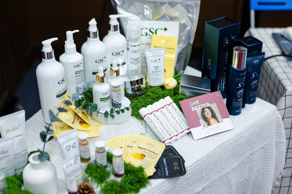 Bộ sản phẩm GSC+ dùng trong liệu trình Nano trắng sáng